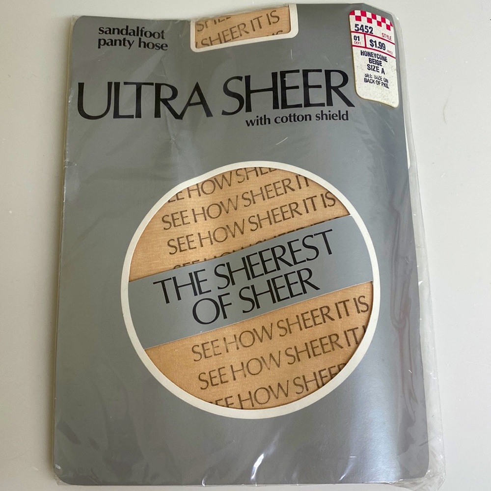 Vintage Ultra Sheer Beige Sandal-foot Pantyhose new in package SzA 115-135 lbs